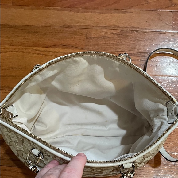 Coach Beige Signature Satchel with gold hardware EUC - Picture 9 of 10